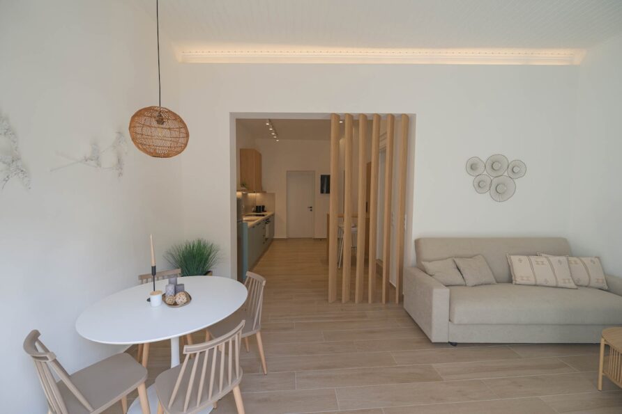 Corali 2 – Coastal Retreat